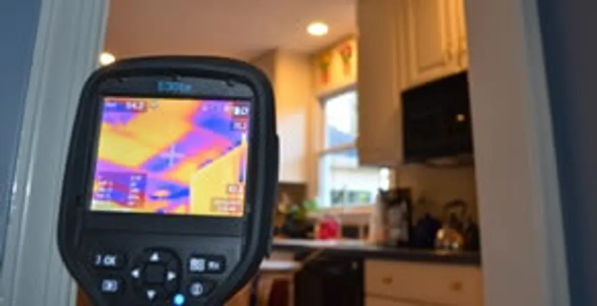 home energy audit service using thermal imaging to evaluate electrical efficiency inside a home in San Antonio, TX